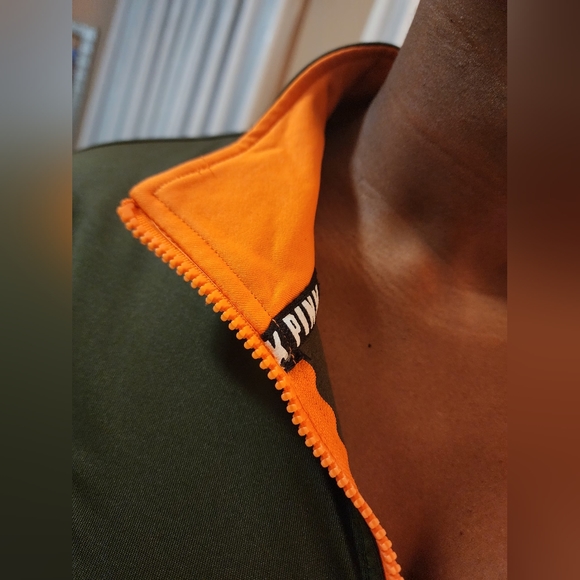 Pink Victoria Secret top - Picture 2 of 4